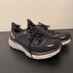 Hoka One One Clifton 8 men’s 8.5 Black and White Running Shoes